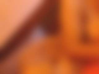 Live cam show with NoraNoir - Butt Plug on Camsoda