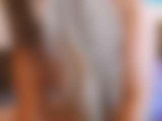 Live cam show with NoraNoir - Pornstar on Fling VIP Chat