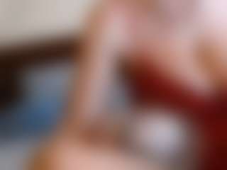 Live cam show with NoraNoir - Smoking on sexylive.show