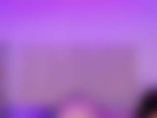 Live cam show with EmmaSwift - Horny on livesexfox.com