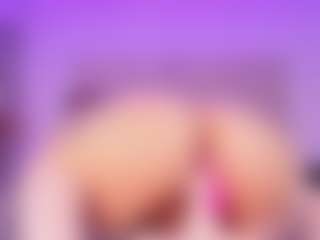 Live cam show with EmmaSwift - Dp on Latina Girls