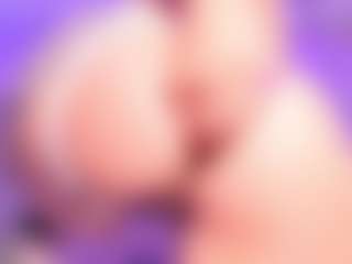 Live cam show with EmmaSwift - Nipple Piercings on Free Soda