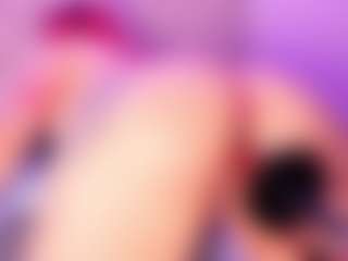 Live cam show with EmmaSwift - Red Hair on SpunkLive