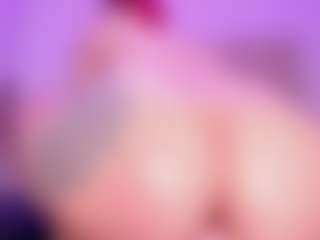 Live cam show with EmmaSwift - Lovense on crypto-cams
