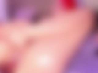 Live cam show with EmmaSwift - Oil on Dare Cams