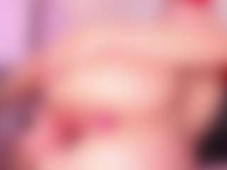 Live cam show with EmmaSwift - Blowjob on SxyPornLive