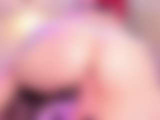 Live cam show with EmmaSwift - Anal Teen (18+) on justonemore.cc