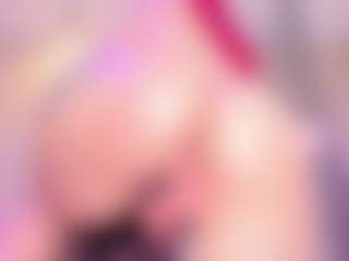 Live cam show with EmmaSwift - Deepthroat on Camsoda