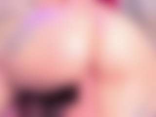 Live cam show with EmmaSwift - Deepthroat on Camsoda