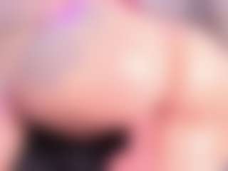 Live cam show with EmmaSwift - Big Ass on Camsoda