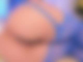 Live cam show with ohyesly - Strapon on liverealitysex.com