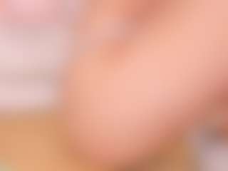 Live cam show with ohyesly - Petite MILF on CamClone
