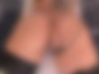 Live cam show with ohyesly - Strapon on Camsoda