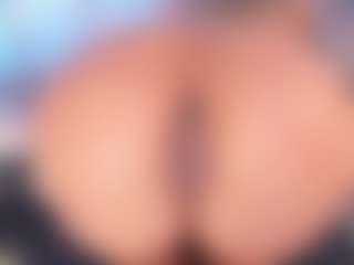 Live cam show with ohyesly - Nipple Piercings on Camsoda