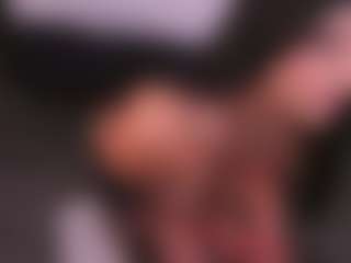 Victoria's Live Sex Cam Show