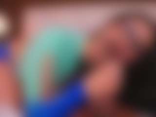 Live cam show with Victoria - Facial on Camsoda