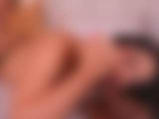 Live cam show with Victoria - Blonde Hair on CamClone