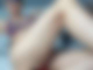 beckyspearss MILF webcam performer live streaming