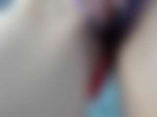 beckyspearss MILF webcam performer live streaming