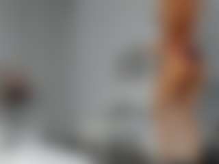 beckyspearss MILF webcam performer live streaming