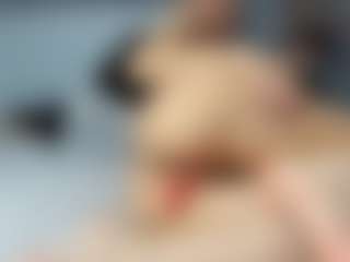beckyspearss MILF webcam performer live streaming