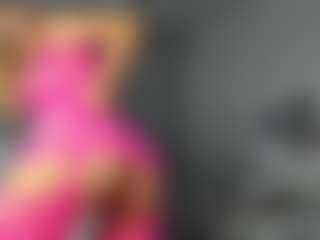 beckyspearss MILF webcam performer live streaming