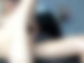 beckyspearss MILF webcam performer live streaming