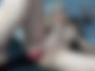beckyspearss MILF webcam performer live streaming