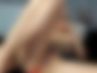 beckyspearss MILF webcam performer live streaming