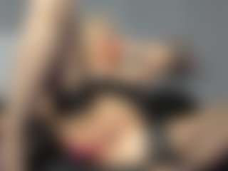 Live cam show with beckyspearss - Spank Mature on Hubzter Live