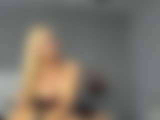 Live cam show with beckyspearss - Bedroom on madthumbs