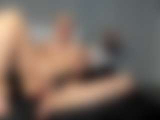 Live cam show with beckyspearss - Sexwebcam MILF on AdultVida.com