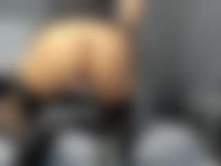 Live cam show with beckyspearss - Bedroom on nudelive.tv