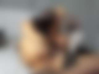beckyspearss MILF webcam performer live streaming