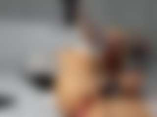 Live cam show with beckyspearss - Brown Eyes MILF on Gym Cam Girls