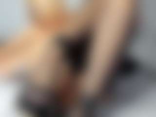 beckyspearssとのライブチャットショー - CamsodaのBedroom Mature