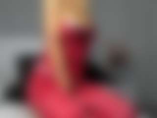 beckyspearss MILF webcam performer live streaming