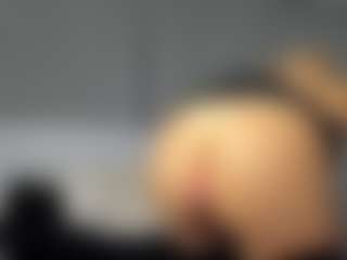 Live cam show with beckyspearss - Shaved Pussy Mature on Camsoda