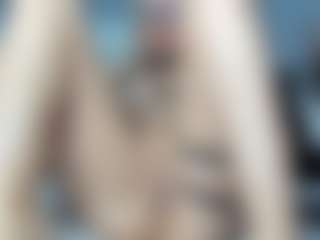 Live cam show with beckyspearss - Middle Aged on parknlotfishbdy