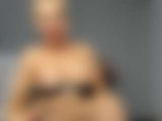 Live cam show with beckyspearss - Blonde Hair Middle Aged on dasdasdadada.com