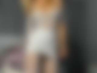Live cam show with beckyspearss - Bedroom Blonde Hair on Camsoda