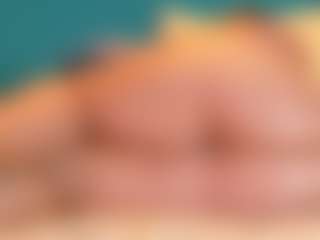 Live cam show with Cataleya - Curvy MILF on Sweet Sext