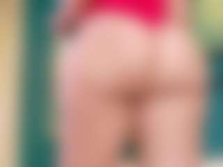 Cataleya MILF webcam performer live streaming
