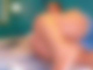 Live cam show with Cataleya - Striptease MILF on madthumbs