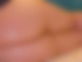 Cataleya MILF webcam performer live streaming