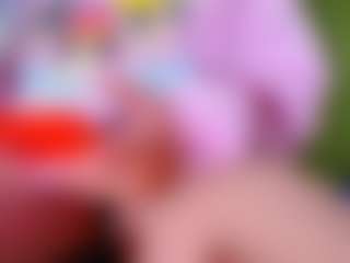 Live cam show with dayanna-23 - Athletic on Camming Site