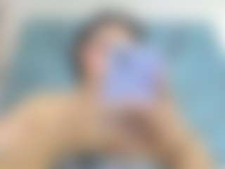 Live cam show with Luccia Porter - Striptease Teen (18+) on livesuperchat.net
