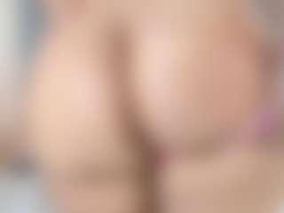 Live cam show with Luccia Porter - Anal Toys on fapnchat
