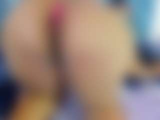Live cam show with Luccia Porter - Twerk on Camsoda
