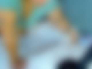 Live cam show with Luccia Porter - Teen (18+) on Camsoda
